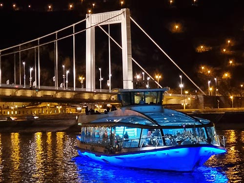 Budapest sightseeing cruise on the river Danube